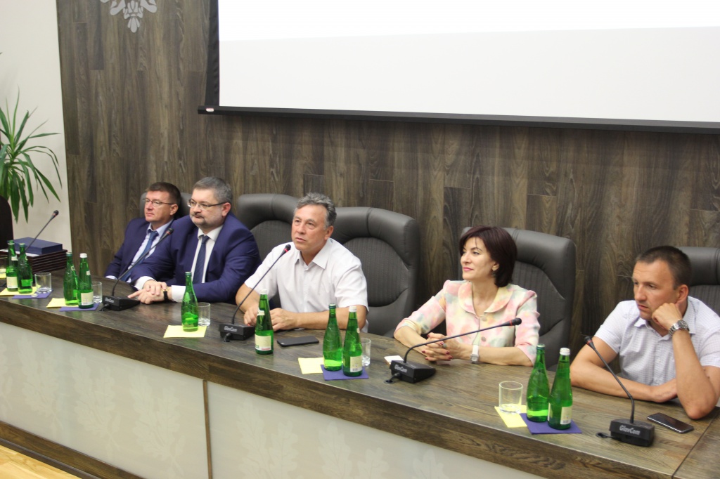 Заместитель министра образования и науки РФ Вениамин Каганов встретился со студентами ВолГУ 24 августа(6).JPG